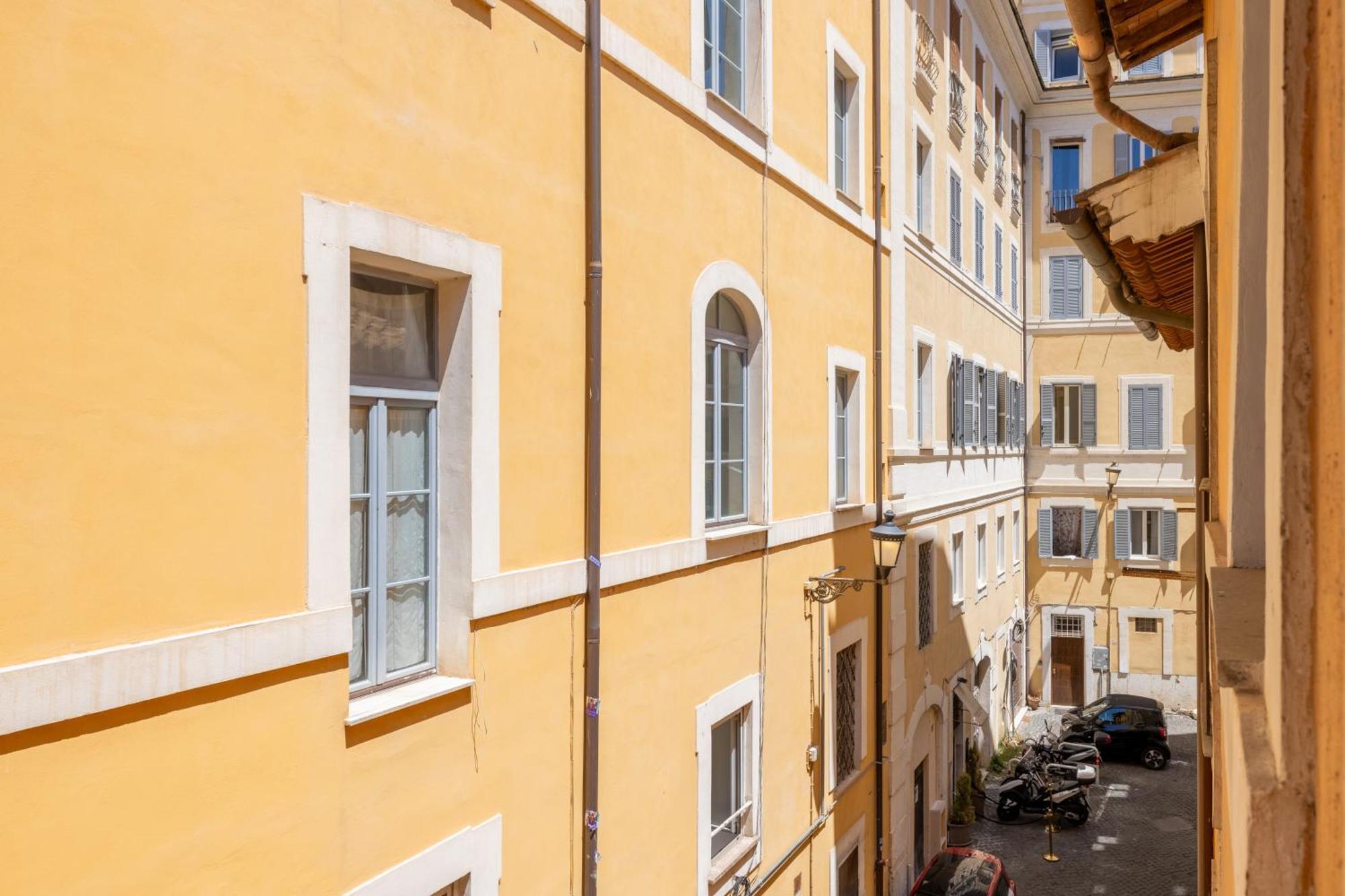 Suite Trevi - Charming Loft Near Trevi Fountain Rom Eksteriør billede