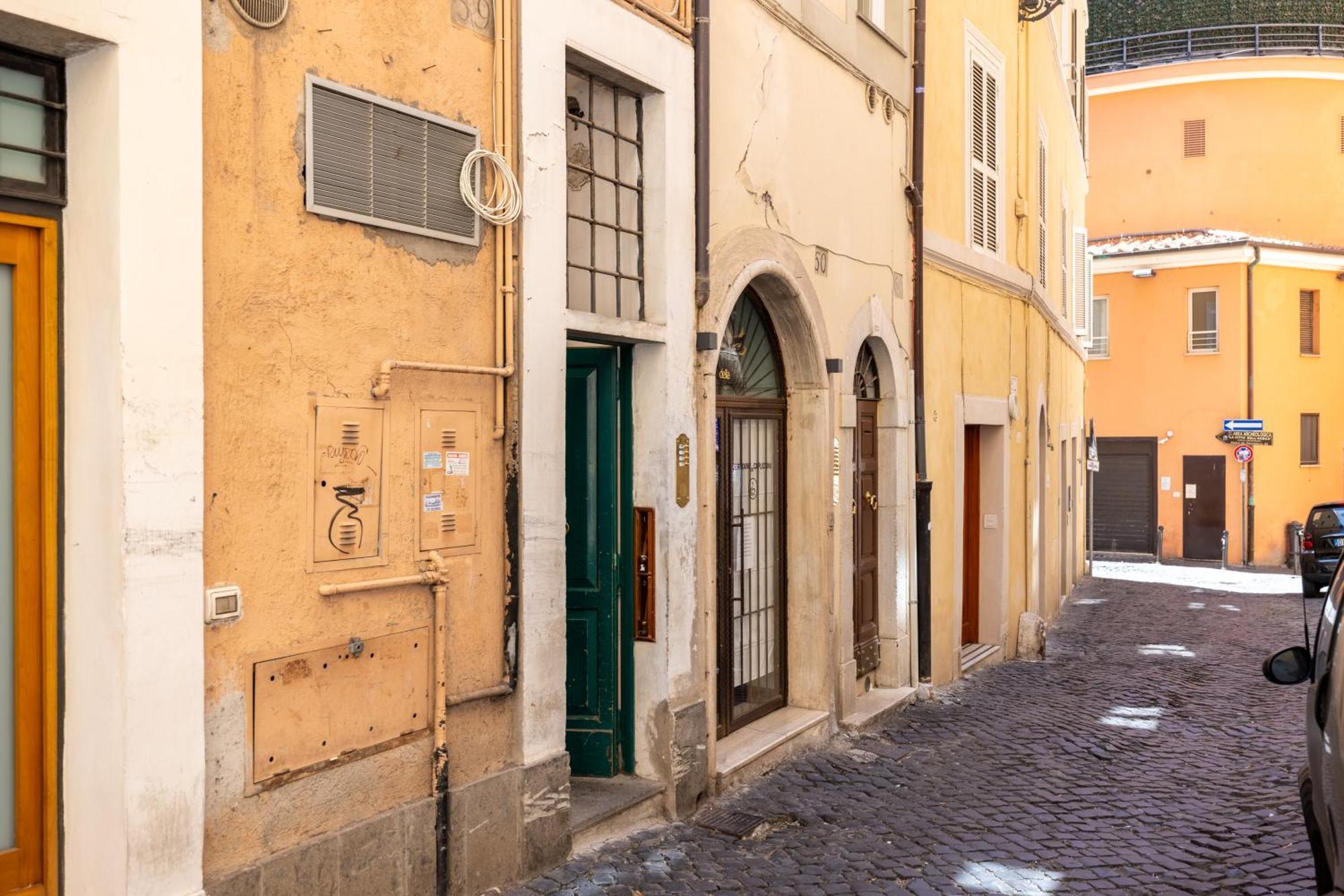 Suite Trevi - Charming Loft Near Trevi Fountain Rom Eksteriør billede